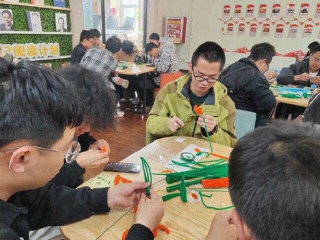 【完满团支部】花艺知花意 花语含心意——0638太阳集团官网机电2202班完满团支部活动