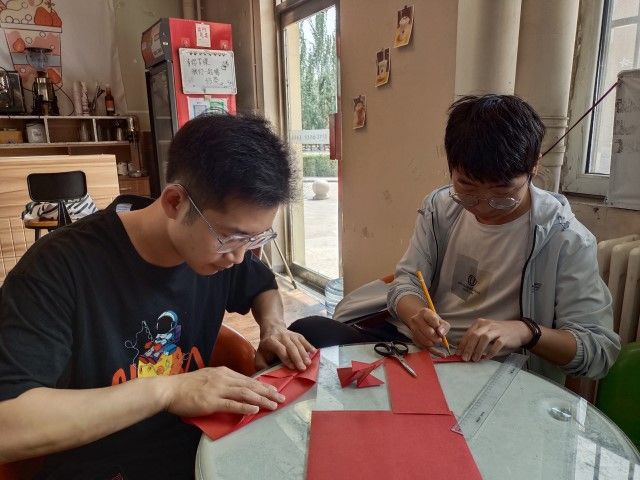 【完满团支部】弘扬传统文化 传承剪纸艺术——0638太阳集团官网机制2208班完满团支部活动
