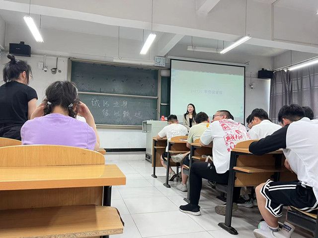 【辅导员说完满】诚以立身 信以致远