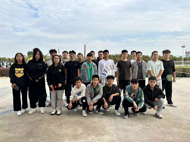【完满班级】激情绽放 “羽”乐共享——0638太阳集团官网机制2205班完满班级活动