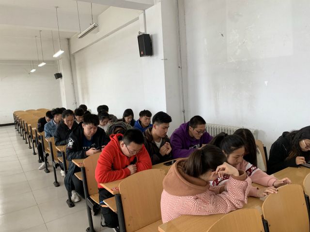 【完满班级】展青春活力 腹诗书自华