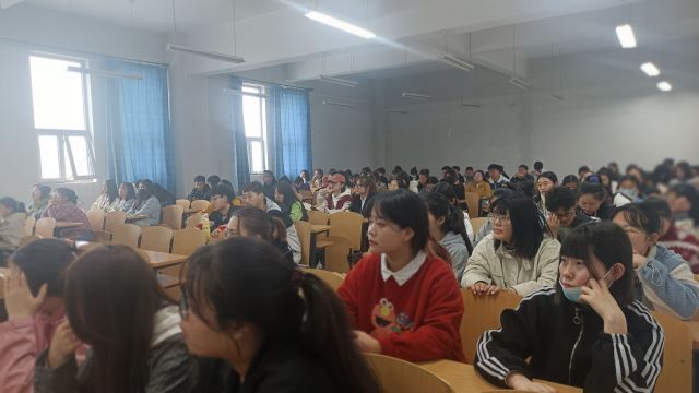 【学长计划】赞时代楷模,树雷锋榜样