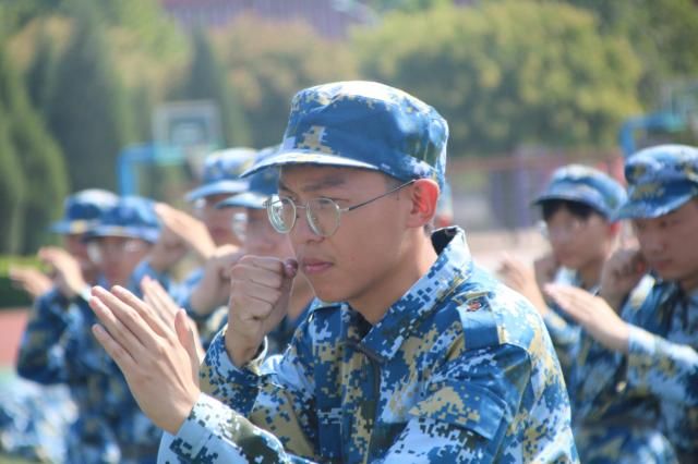 烈日骄阳 铸造精钢