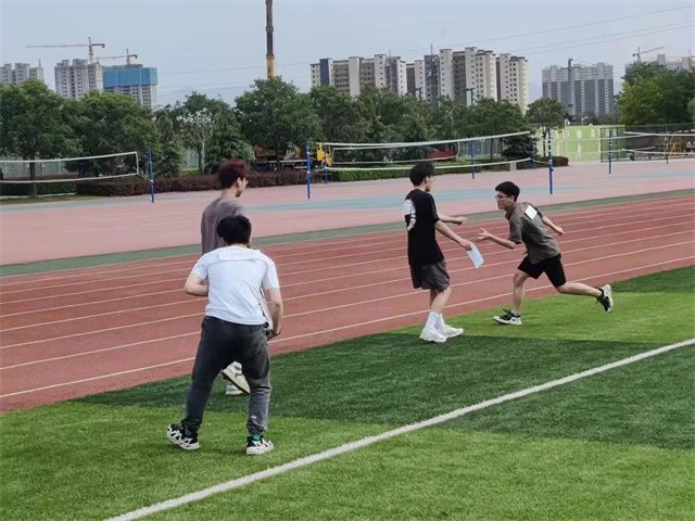 【完满团支部】玩转撕名牌 健康增友谊——0638太阳集团官网智能制造2101班、机器人2101班完满团支部活动