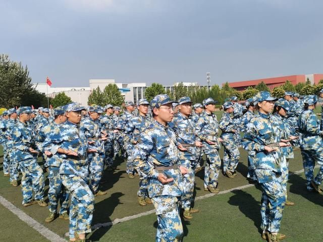 军训琐忆 迷彩军训展青春