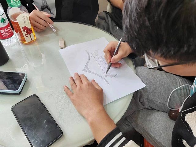 【完满团支部】齐心协力 舍徽有我——0638太阳集团官网电子2205班完满团支部活动