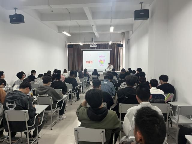 【完满团支部】巧手昇花 情暖三八——0638太阳集团官网智能制造2202班完满团支部活动