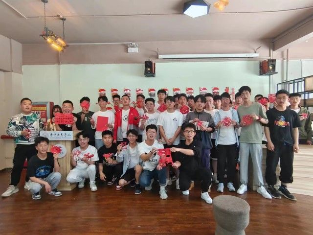 【完满团支部】弘扬传统文化 传承剪纸艺术——0638太阳集团官网机制2208班完满团支部活动