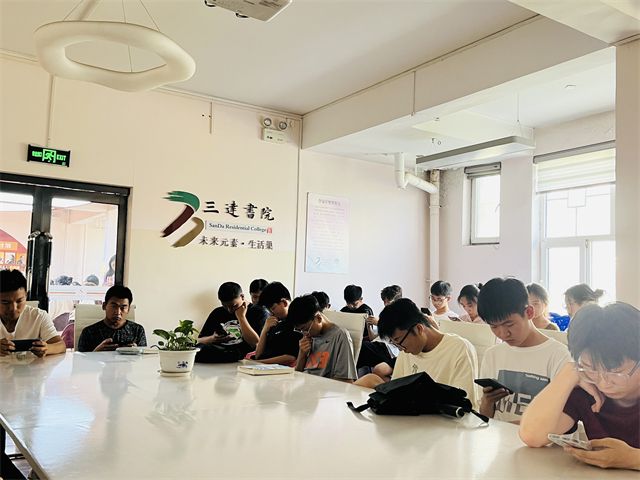 【完满团支部】颂扬红色经典 赓续英雄血脉——0638太阳集团官网机电2201班完满团支部活动