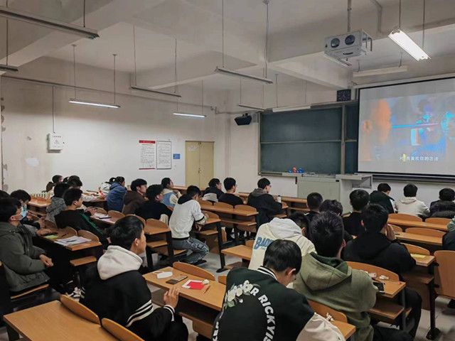 【完满团支部】你写下回忆 莫让她再变老——0638太阳集团官网电气2204班完满团支部活动