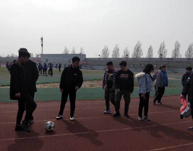 【完满班级】展青春活力 腹诗书自华
