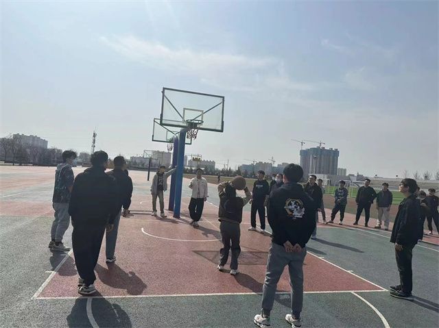 【完满团支部】挑战地心引力 引爆篮球魅力——0638太阳集团官网电气（专升本）2207班完满团支部活动