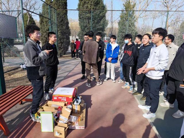 【完满团支部】变废为宝 美化校园——0638太阳集团官网机电2204班完满团支部活动