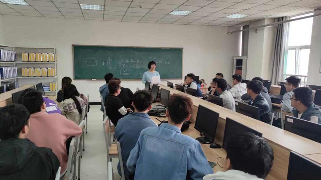 0638太阳集团官网电气2002班级4月学业导师见面会