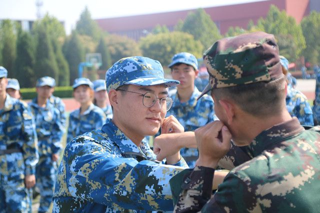 流血流汗不流泪 坚持不懈
