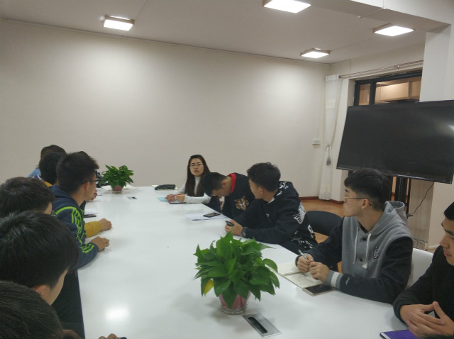 心系未来,脚踏实地